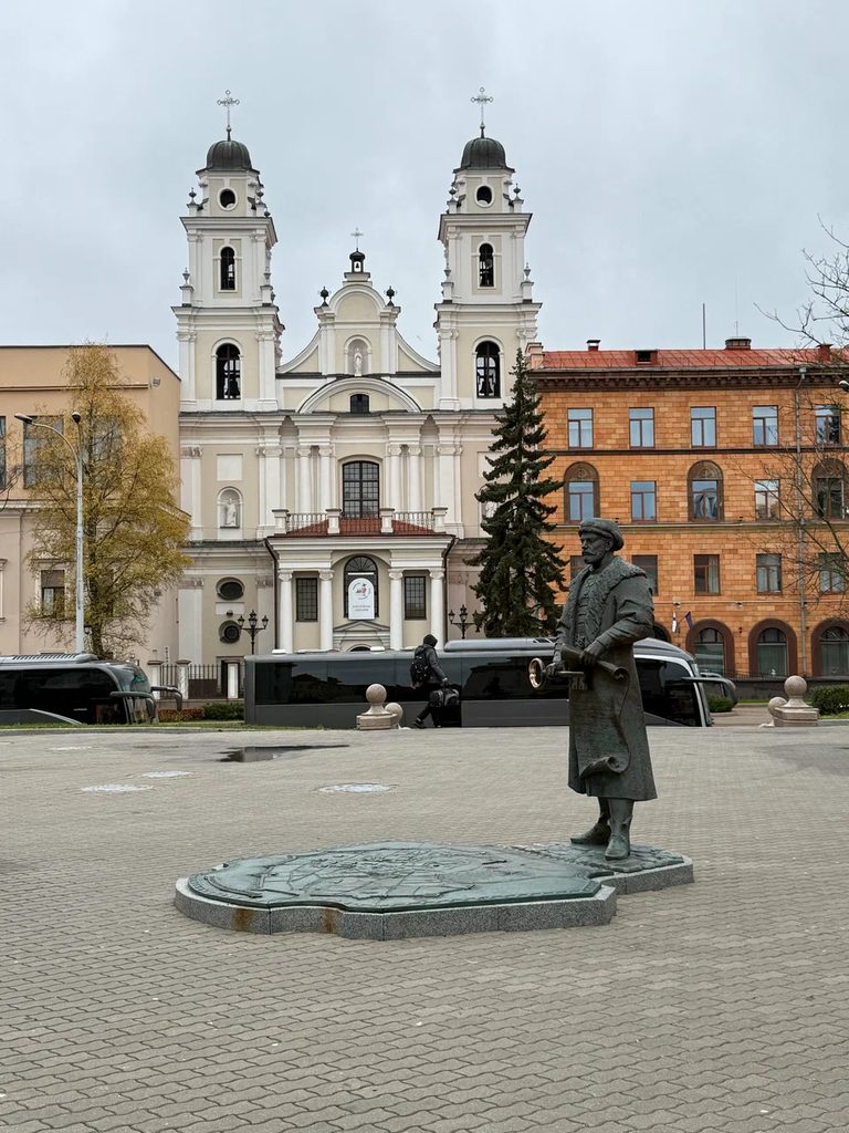 Памятник «Войт». Минск, городская ратуша, 2014