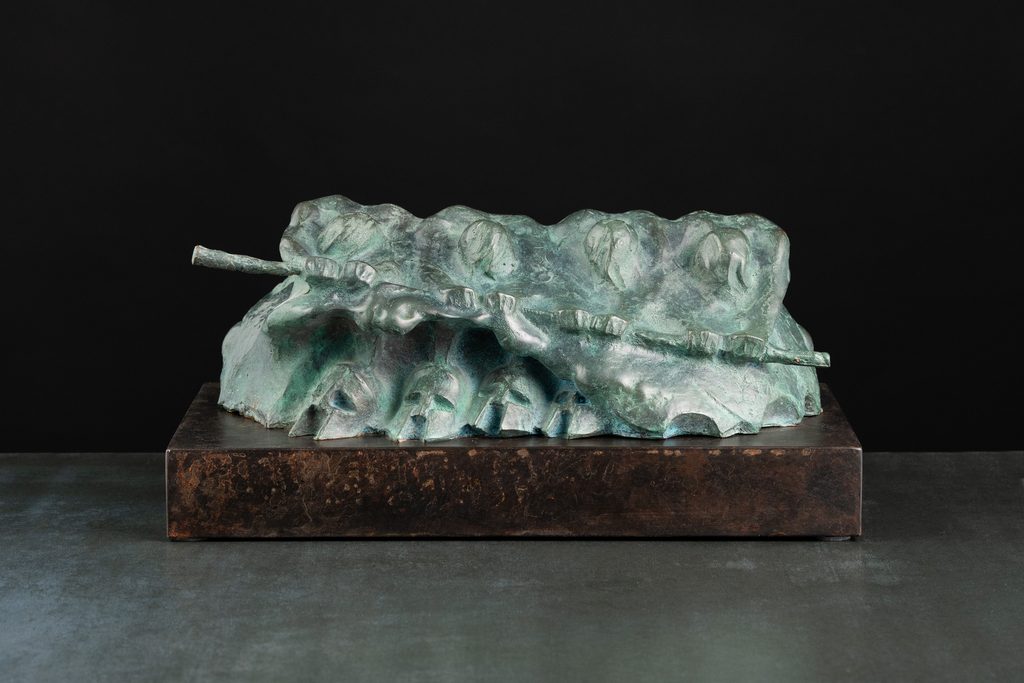 Sculpture “Heroes”, bronze, steel // 15.7 w x 7.1 h x 9.8 d in // 2018. Artist — Sergei Oganov.