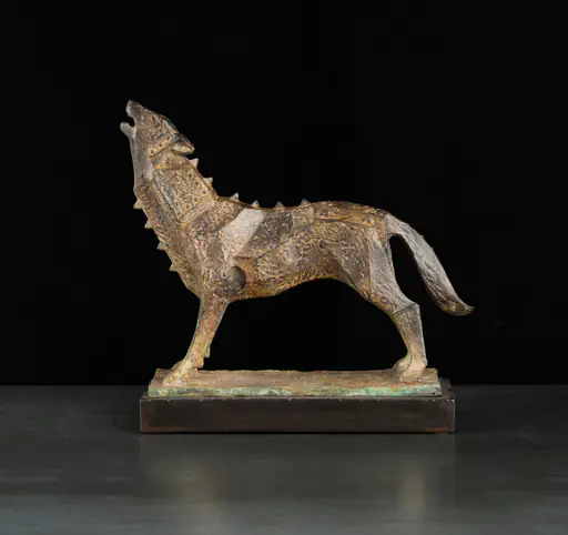 Skulptur „Eisenwolf, Exemplar 4/5“, bronze, stahl // 12.6 w x 13 h x 5.1 d in // 2014. Künstler — Sergei Oganov.